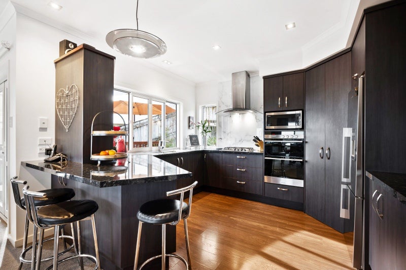 17 Iona Road, Havelock North, Havelock North - Carousel 2