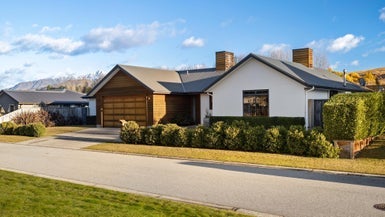 11 Castalia Drive, Lake Hayes, Queenstown - Carousel 1