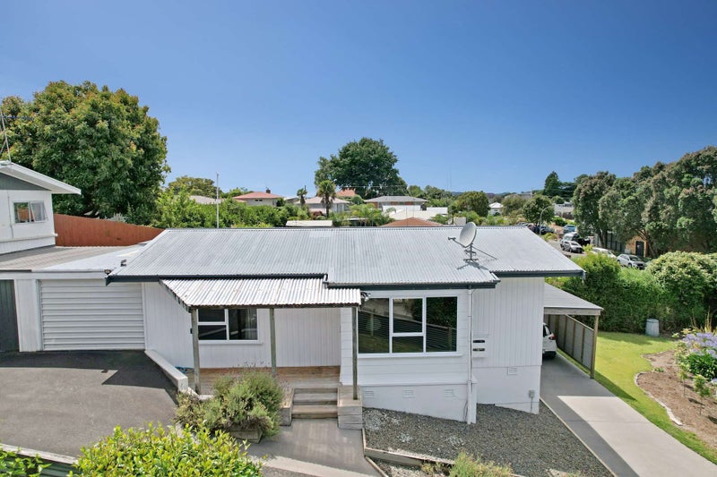 15A Glenfield Place, Brookfield, Tauranga - Carousel 2