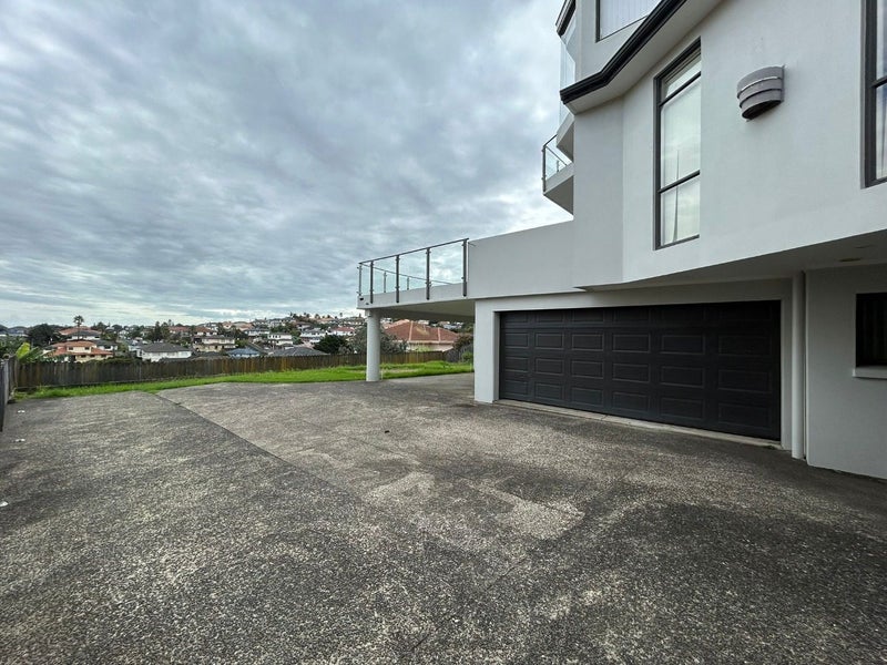 3 The Enclave, Totara Heights, Auckland - Carousel 2