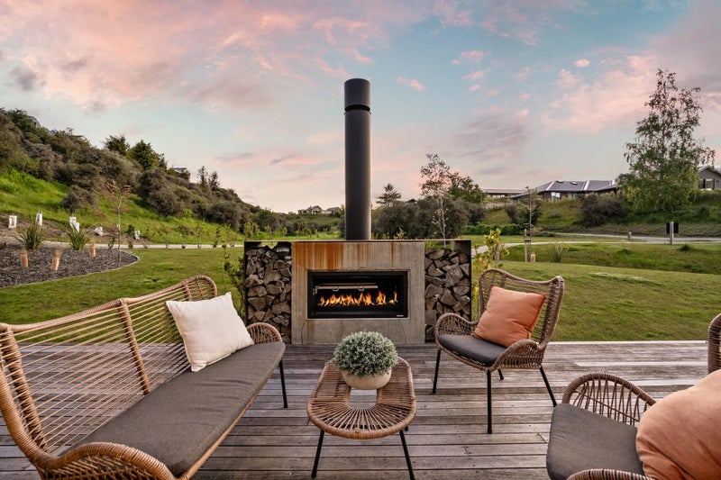 7 McKenzies Shute, Jacks Point, Queenstown - Carousel 2