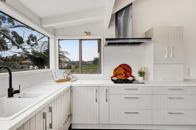 159A Govett Avenue, Frankleigh Park, New Plymouth - Carousel 2