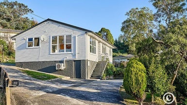 39 Durham Street, Cannons Creek, Porirua - Carousel 1