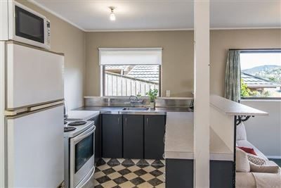 14 Perth Street, Ngaio, Wellington - Carousel 2