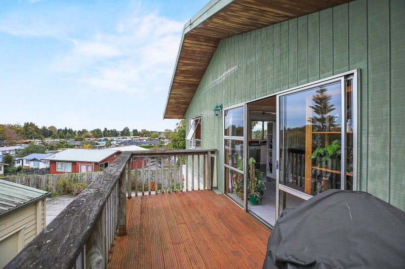 111 Tuhikaramea Road, Dinsdale, Hamilton - Carousel 23