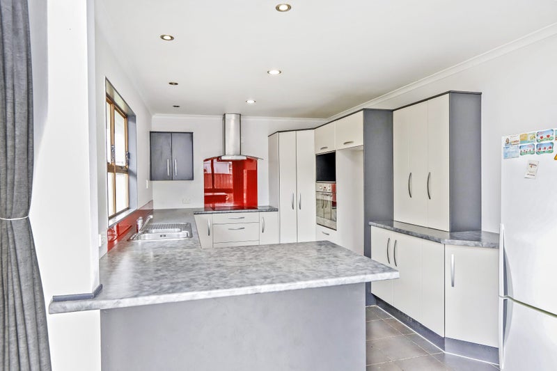 3 Lorne Place, Flaxmere, Hastings - Carousel 2