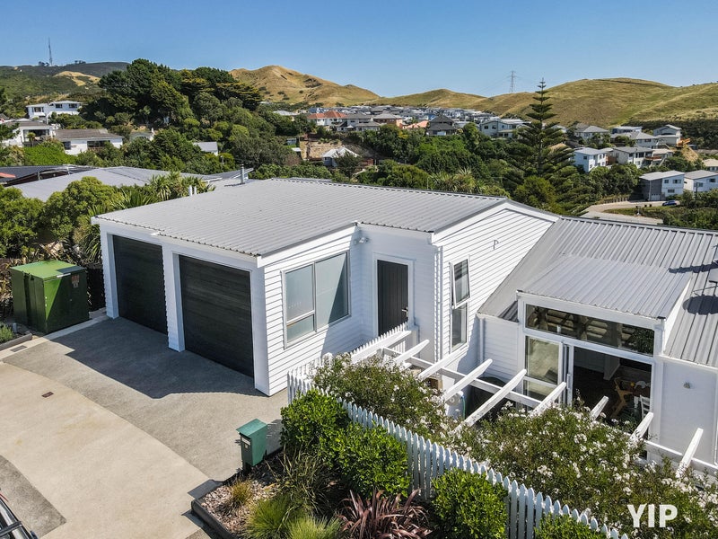 21 Lomita Road, Johnsonville, Wellington - Carousel 1