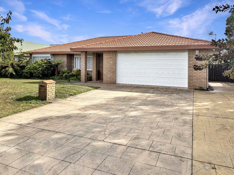 4 Knightsbridge Place, Taradale, Napier - Carousel 1