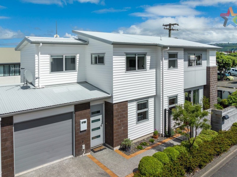 2 Latimer Way, Petone, Lower Hutt - Carousel 1