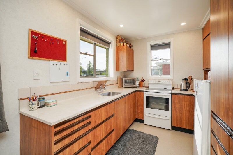 35 Kelso Crescent, Strathern, Invercargill - Carousel 2