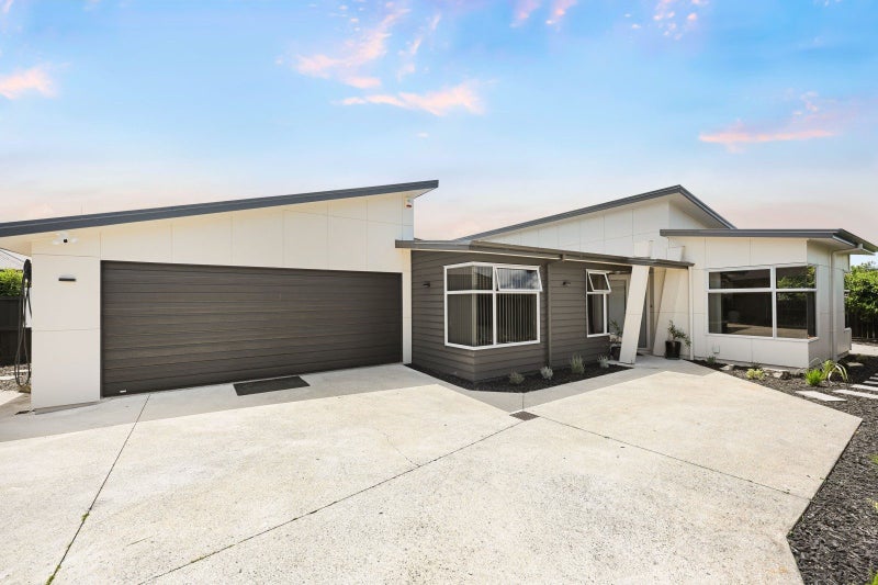 31 Mickelson Avenue, Rototuna, Hamilton - Carousel 1