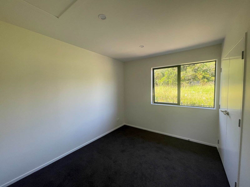 51 Selo Street, Glen Eden, Auckland - Carousel 2