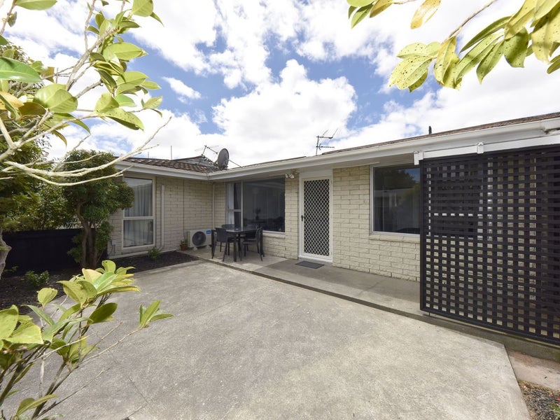 2/8 Bowen Street, Upper Riccarton, Christchurch - Carousel 1