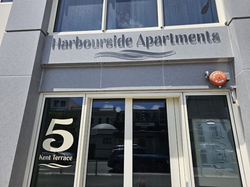 3D/5 Kent Terrace, Mount Victoria, Wellington - Carousel 2