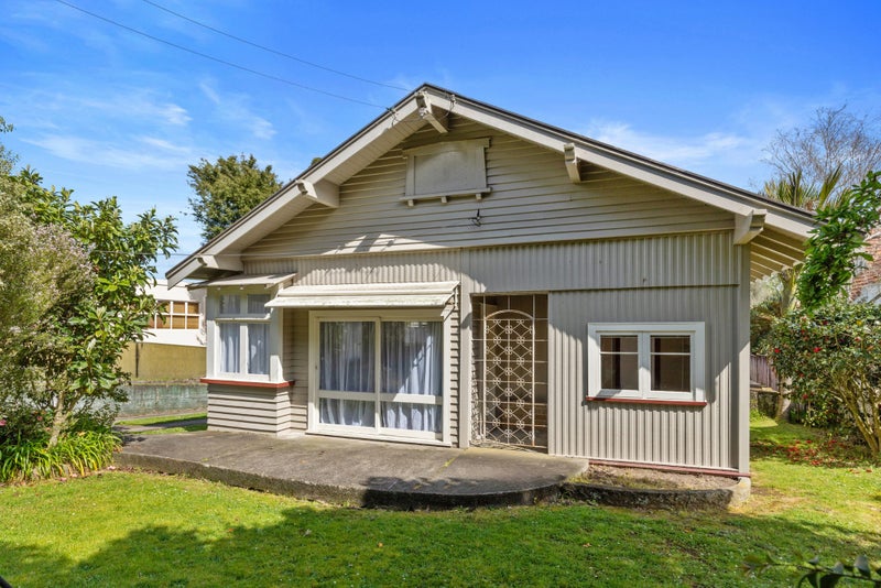162 Pembroke Street, Hamilton Lake, Hamilton - Carousel 1
