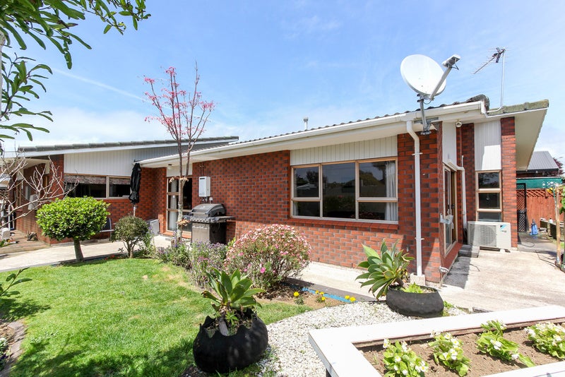 16B Tukapa Street, Westown, New Plymouth - Carousel 1