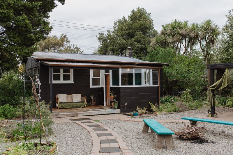 1 Jervois Terrace, Ohau, Levin - Carousel 1