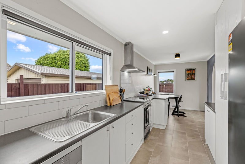9 Fir Tree Lane, Aranui, Christchurch - Carousel 2