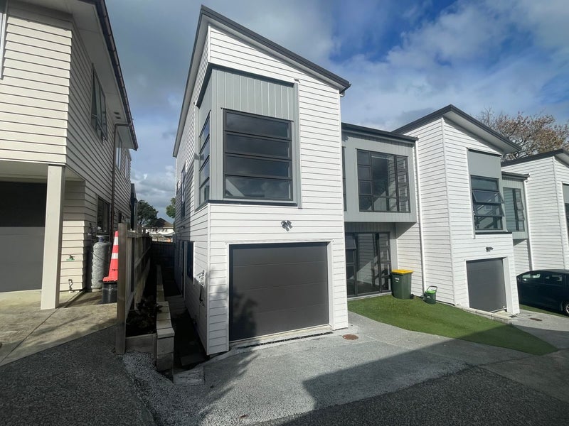 19A Eastview Road, Glen Innes, Auckland - Carousel 2