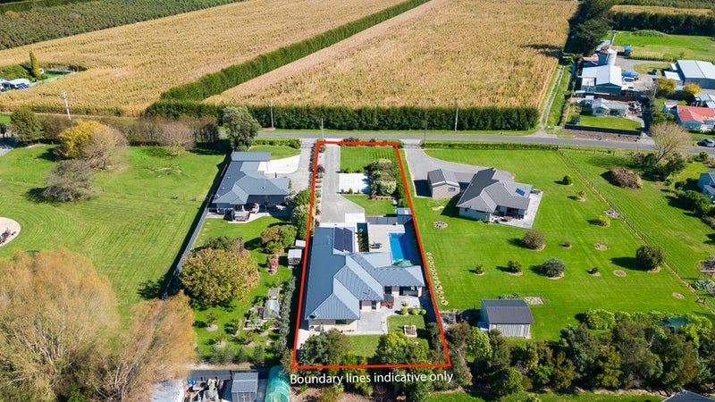 36 The Loop, Meeanee, Napier - Carousel 1