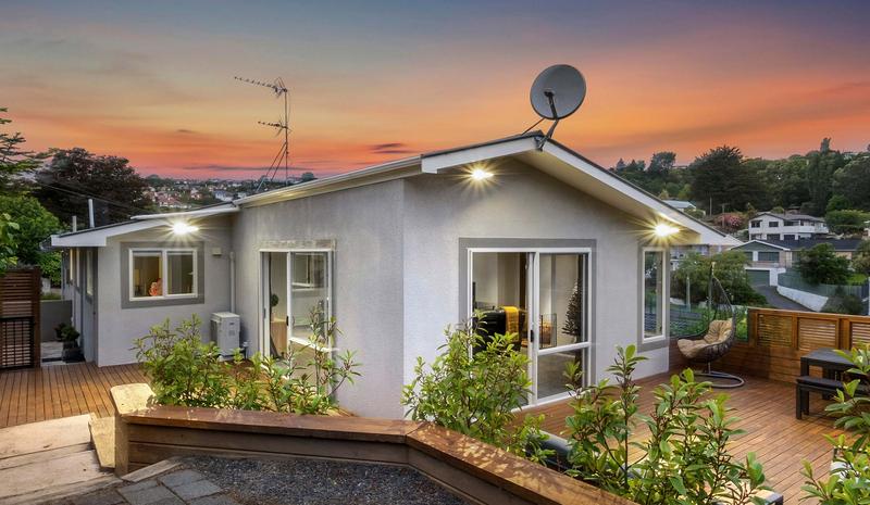 104 Barr Street, Kenmure, Dunedin - Carousel 1