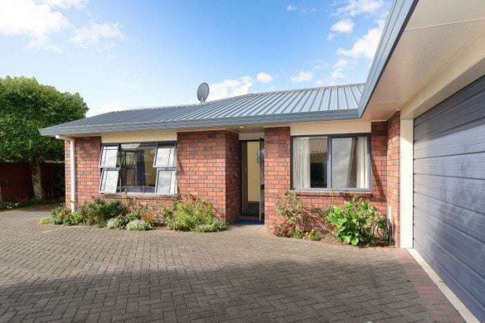 14 Diomede Glade, Flagstaff, Hamilton - Carousel 15