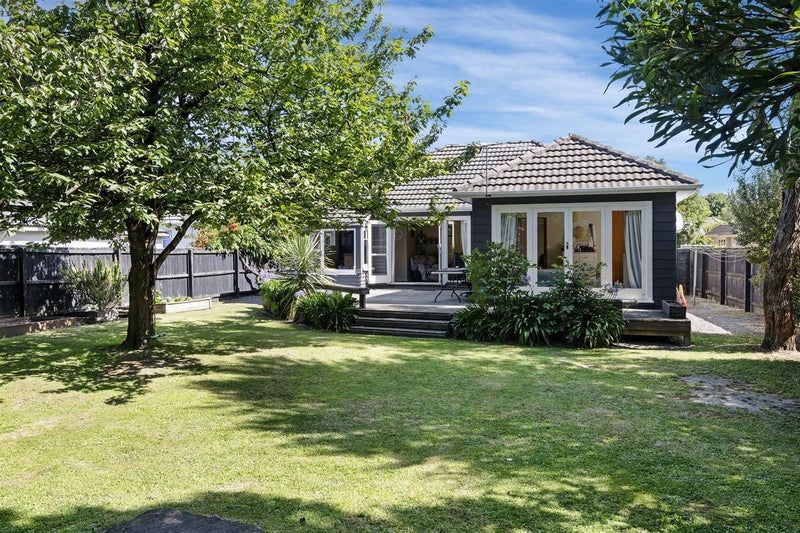348 Clyde Road, Bryndwr, Christchurch - Carousel 1