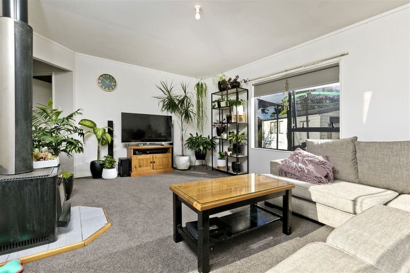 106 Glen Road, Ranui, Auckland - Carousel 1