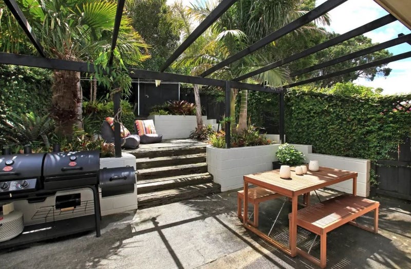 4/4 Don Croot Street, Western Springs, Auckland - Carousel 2