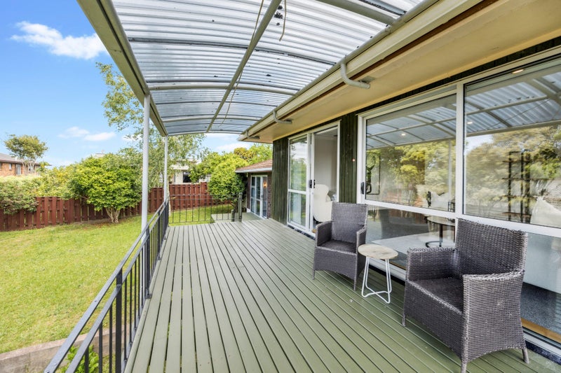 9 Forsythe Place, Massey, Auckland - Carousel 2