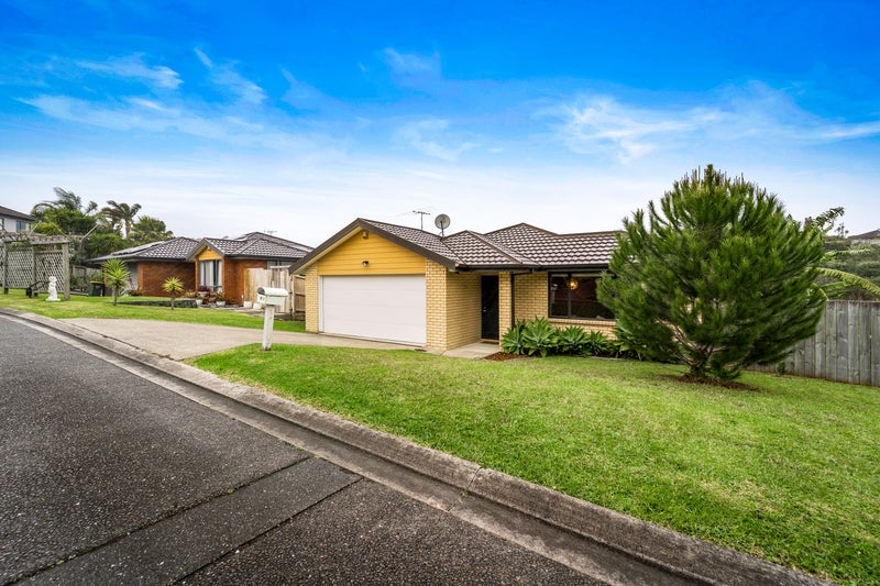 17 William Gamble Drive, Greenhithe, Auckland - Carousel 1
