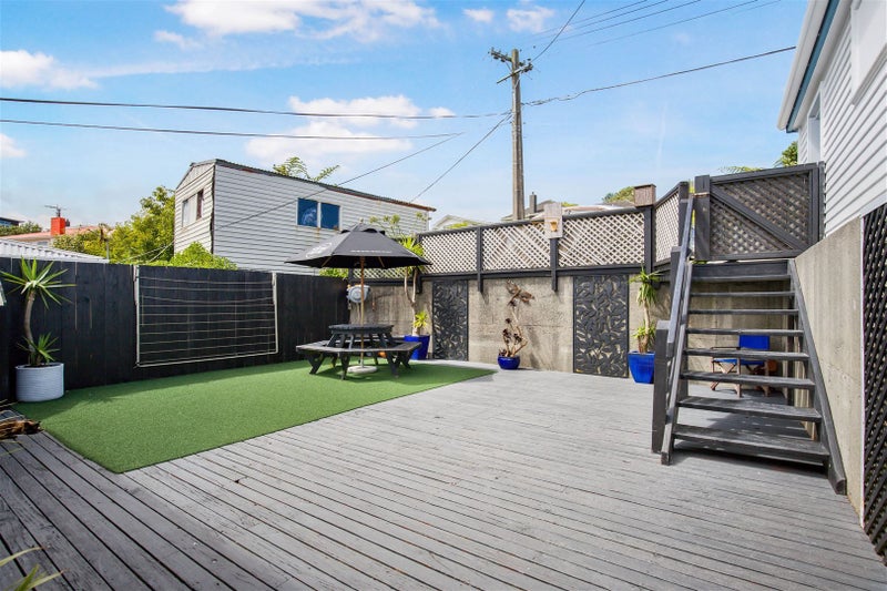 45 Turville Crescent, Newlands, Wellington - Carousel 2