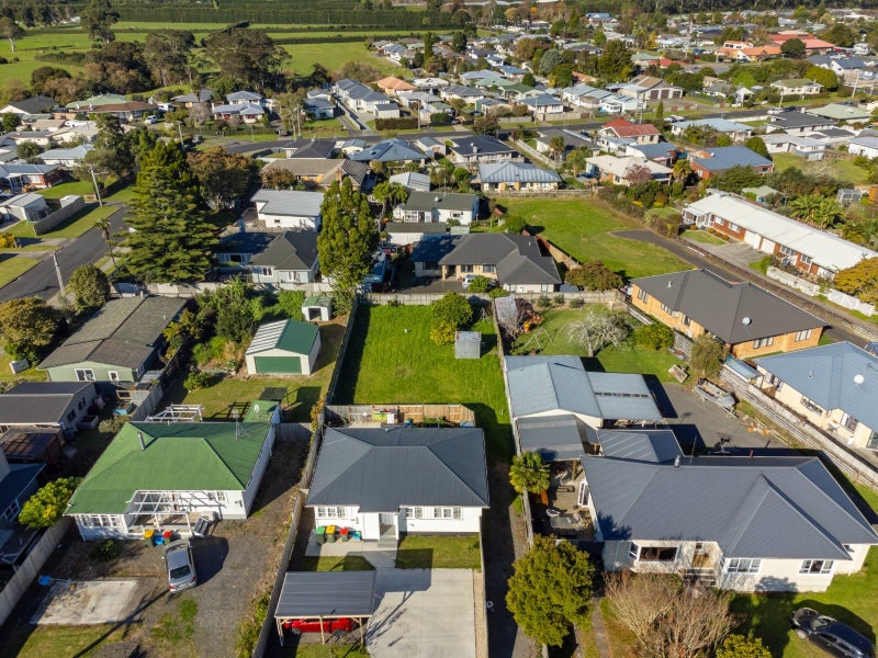 21B Park Road, Katikati - Carousel 16