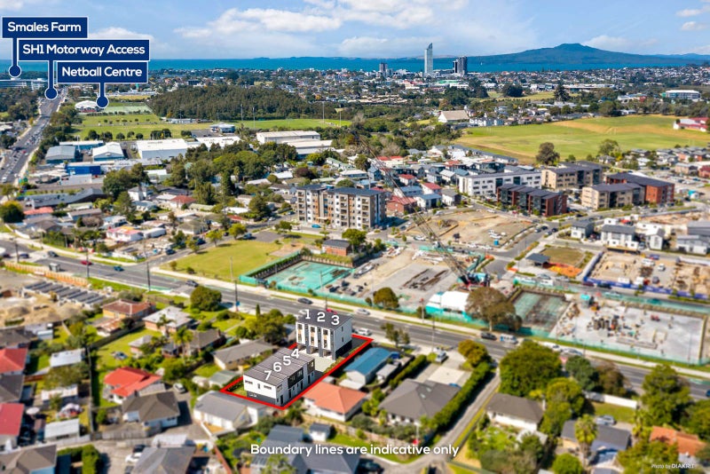2/208 Lake Road, Northcote, Auckland - Carousel 1
