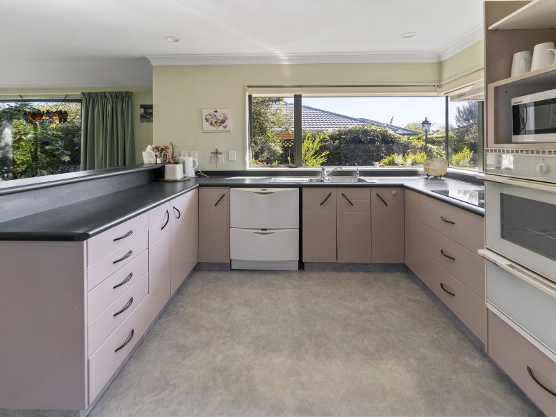 7 Pepper Tree Way, The Wood, Nelson - Carousel 2