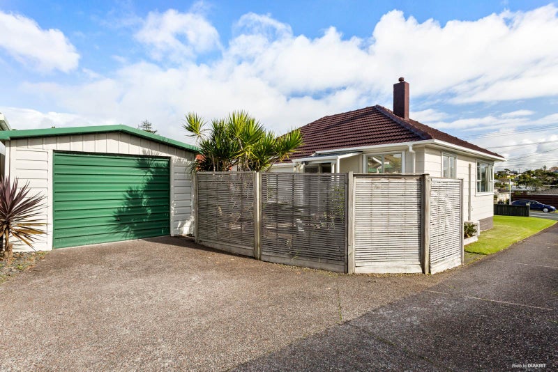 1/24 Shakespeare Road, Milford, Auckland - Carousel 2
