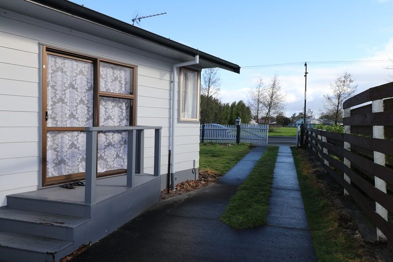 95 Collins Road, Melville, Hamilton - Carousel 2