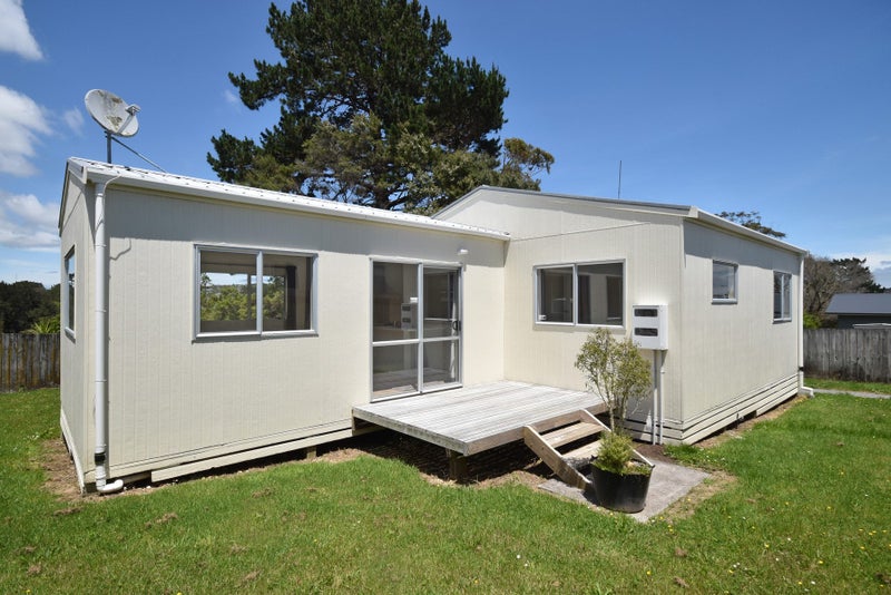 25A West Harbour Drive, West Harbour, Auckland - Carousel 1