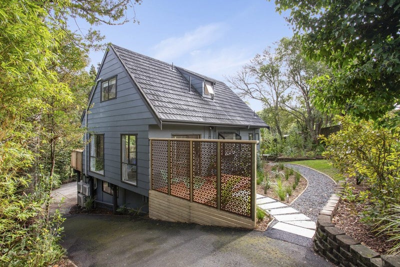 62 Wirihana Road, Titirangi, Auckland - Carousel 1