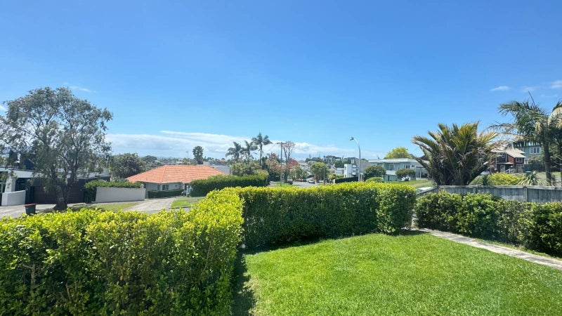 14 Kurahaupo Street, Orakei, Auckland - Carousel 15