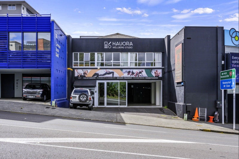 2/20 Newton Road, Newton, Auckland - Carousel 1