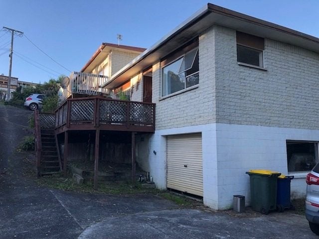 2/62 Carlisle Road, Browns Bay, Auckland - Carousel 6