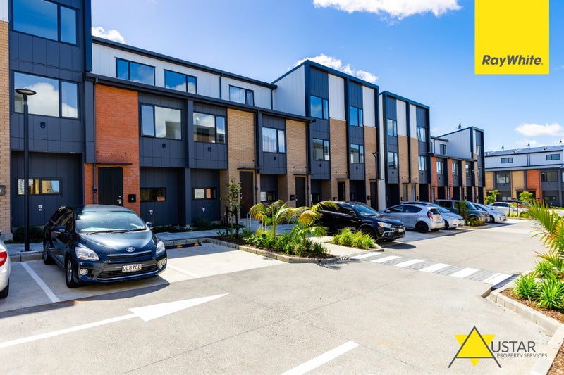 43 Parkwood Avenue, Westgate, Auckland - Carousel 13