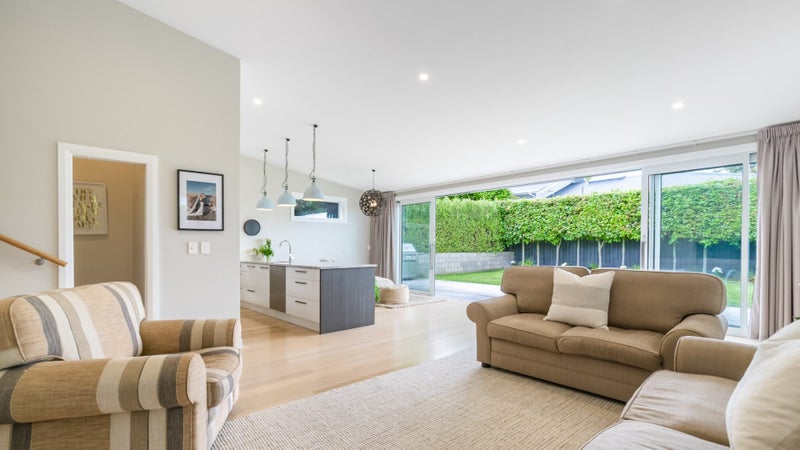 24 Oban Road, Westmere, Auckland - Carousel 1