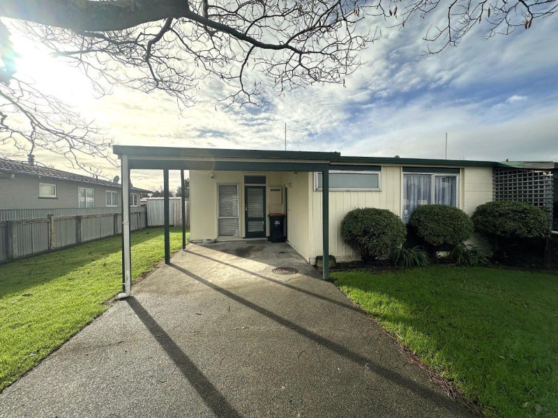 1/77 Botanical Road, Takaro, Palmerston North - Carousel 1