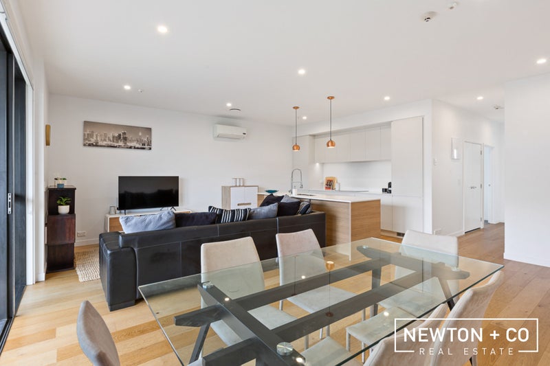 02/987G Mount Eden Road, Three Kings, Auckland - Carousel 1