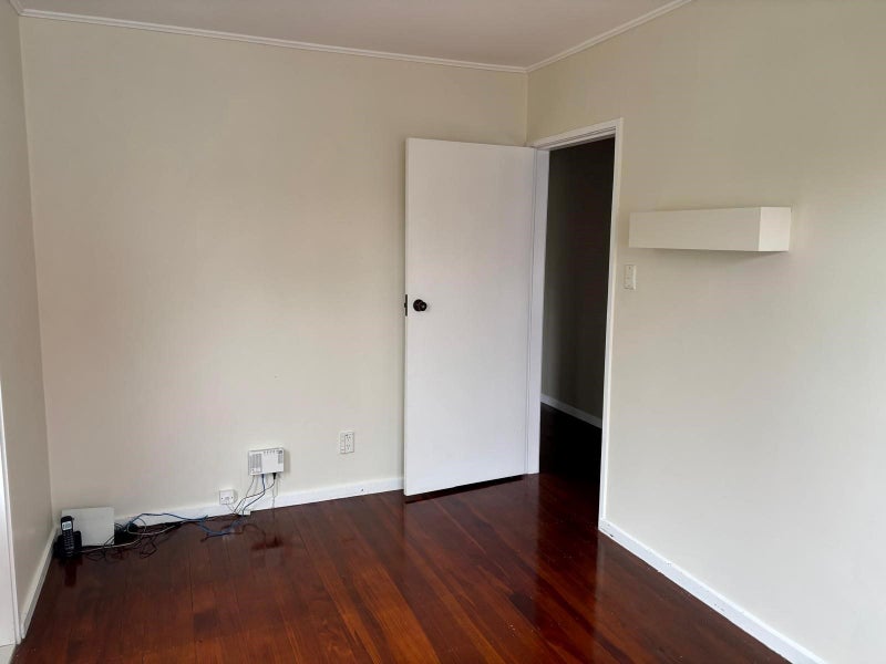 29 Fraser Road, Narrow Neck, Auckland - Carousel 12