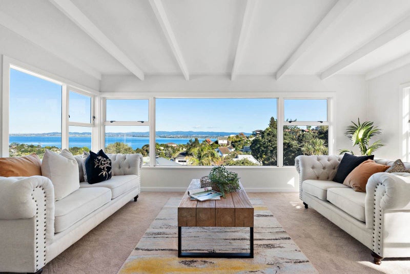 1/11 Sea Vista Avenue, Beach Haven, Auckland - Carousel 1