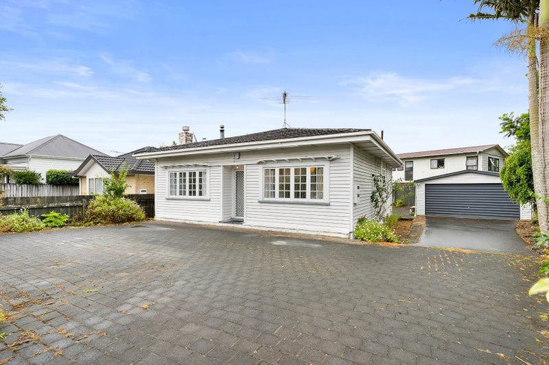 67 The Drive, Epsom, Auckland - Carousel 1
