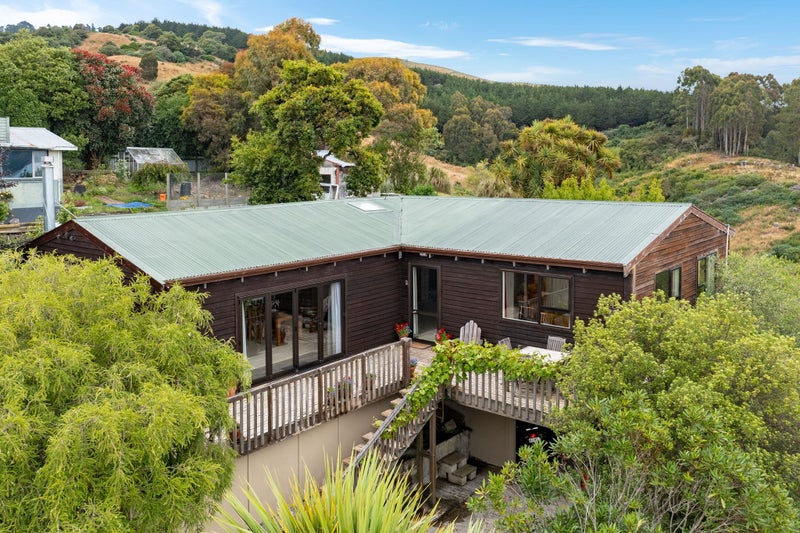 32 Frances Street, Broad Bay, Dunedin - Carousel 1